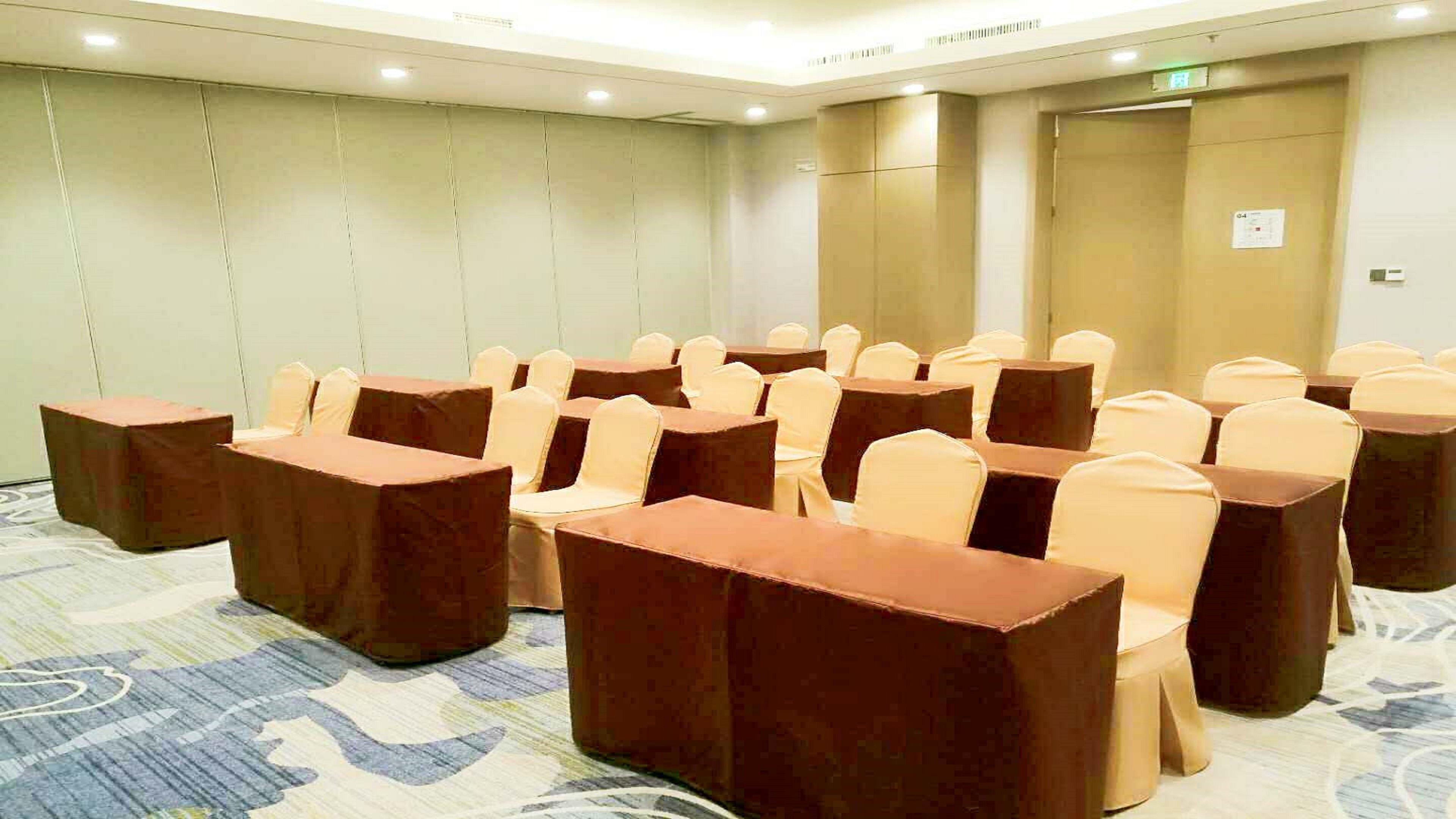 Holiday Inn Express Anshan Downtown By Ihg Buitenkant foto